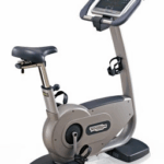 TECHNOGYM EXCITE 700 - Uspravni bicikl